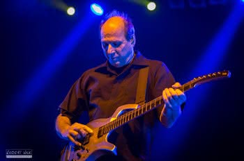 Adrian Belew wraca do King Crimson