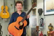 Martin Guitar świętuje z klasą i historią