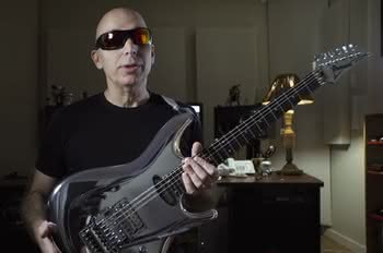 JS1CR30 Chrome Boy - jubileuszowy Ibanez Joe Satrianiego